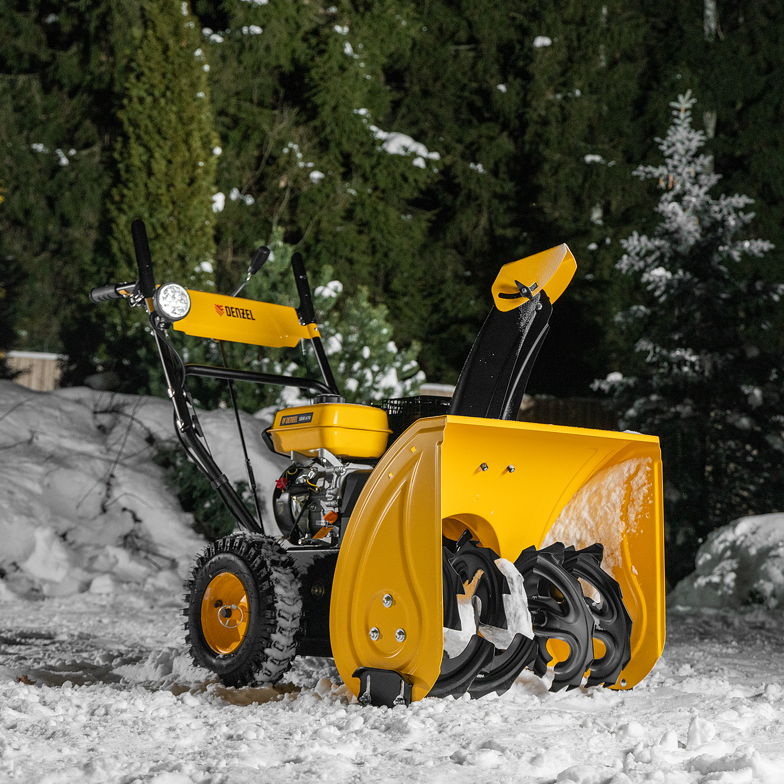 DENZEL Снегоуборщик бензиновый SBM 610, 212 cc, ручной старт, фара