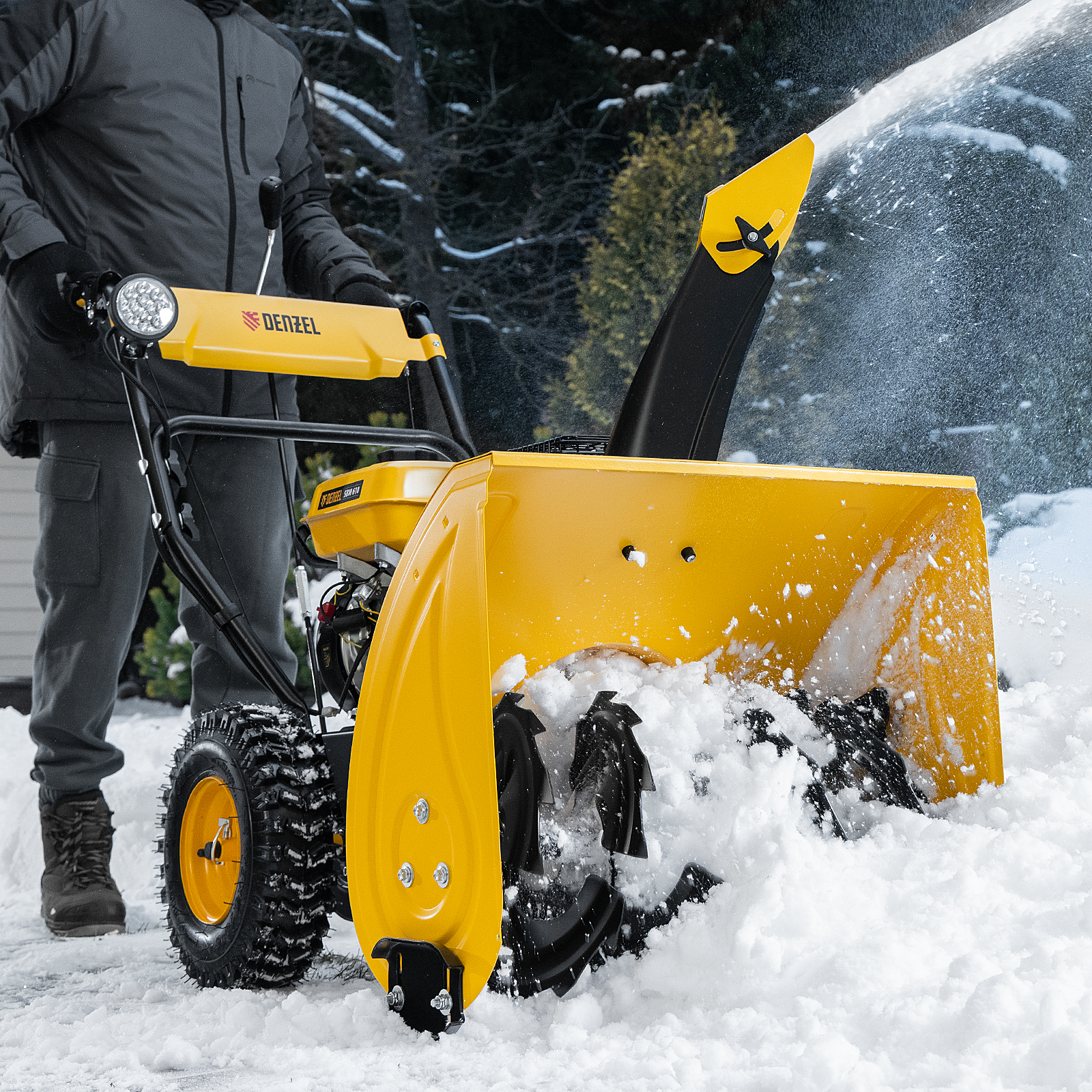 DENZEL Снегоуборщик бензиновый SBM 610, 212 cc, ручной старт, фара