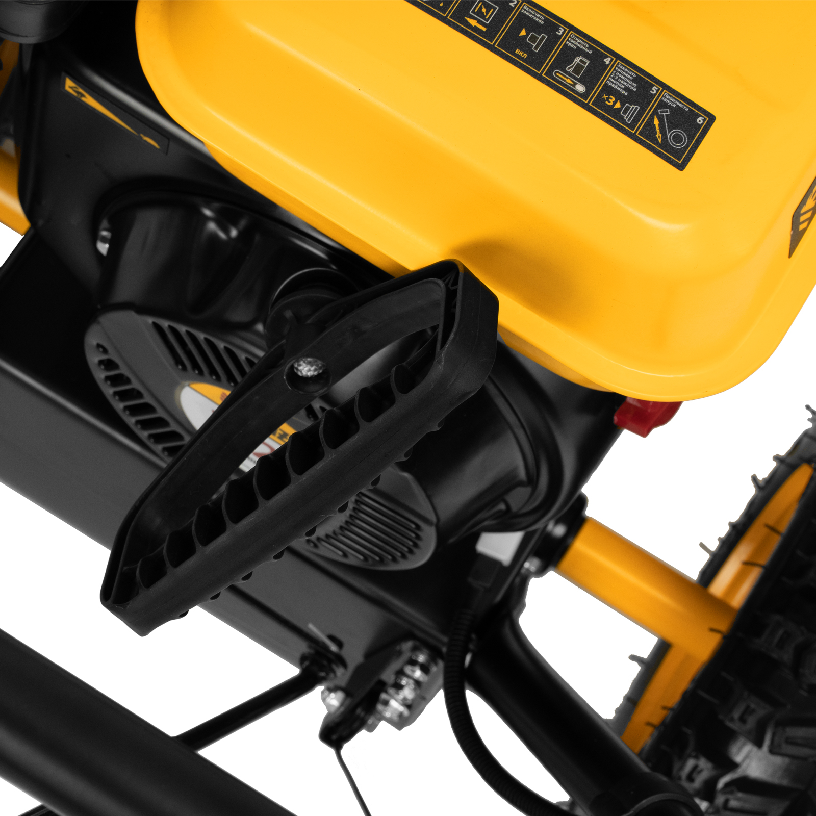 DENZEL Снегоуборщик бензиновый SBM 610, 212 cc, ручной старт, фара